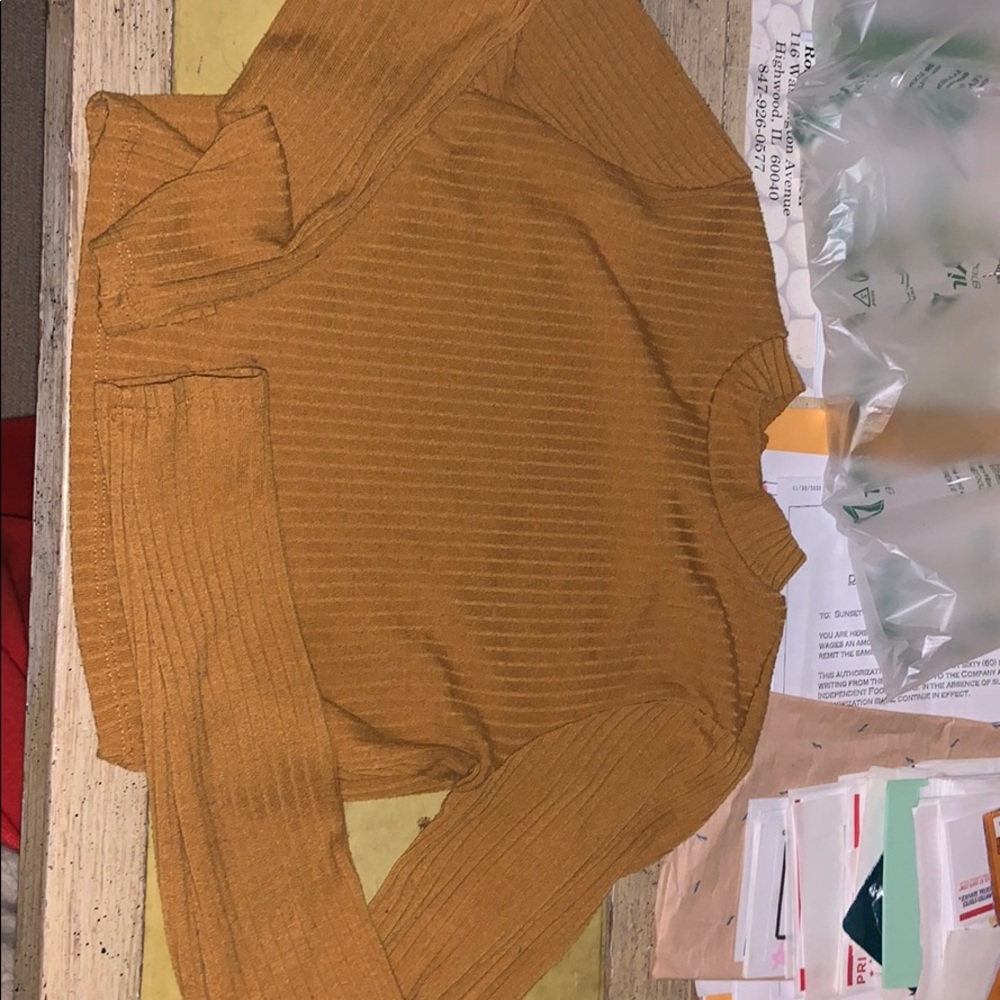 Forever 21 Gold crop top